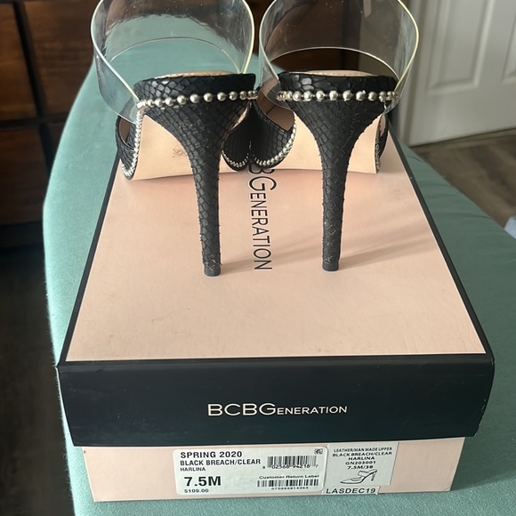 BCBGenartion spring 2020 black/clear,7.5, in great condition. - Picture 2 of 4